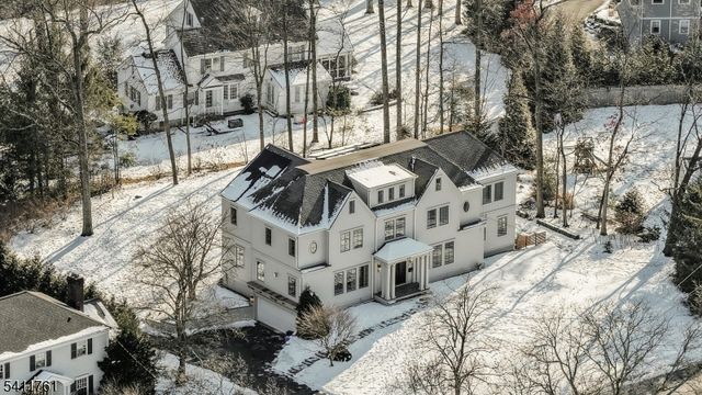 909 Wyandotte Trl, Westfield Town, NJ 07090