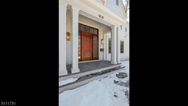 909 Wyandotte Trl, Westfield Town, NJ 07090