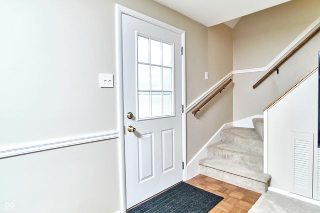 7353 Grandview Drive, Indianapolis, IN 46260