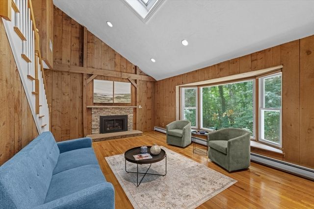 8 Partridge Hill Rd, Southborough, MA 01772