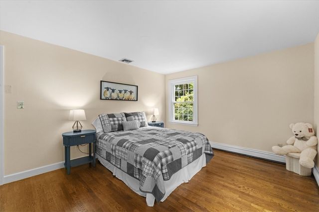 8 Partridge Hill Rd, Southborough, MA 01772