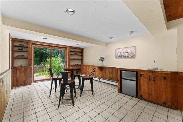 8 Partridge Hill Rd, Southborough, MA 01772