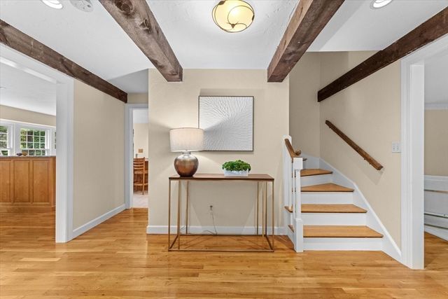 8 Partridge Hill Rd, Southborough, MA 01772