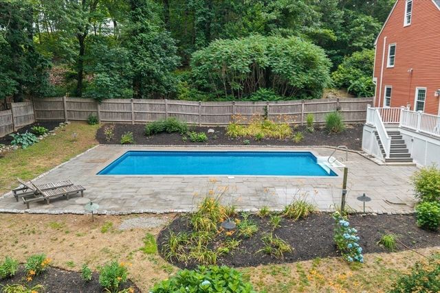 8 Partridge Hill Rd, Southborough, MA 01772