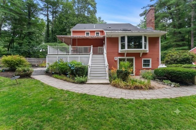 8 Partridge Hill Rd, Southborough, MA 01772