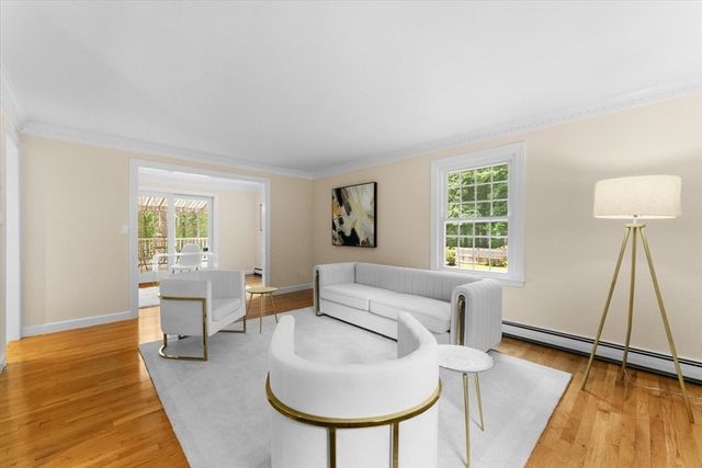 8 Partridge Hill Rd, Southborough, MA 01772