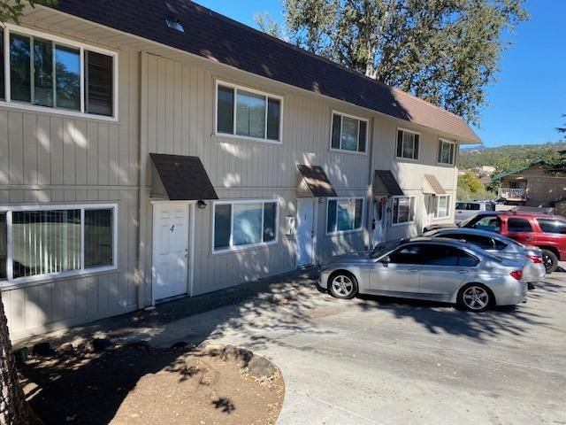 48951 River Park Road, Oakhurst, CA 93644