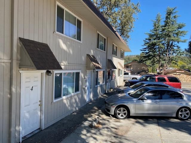 48951 River Park Road, Oakhurst, CA 93644