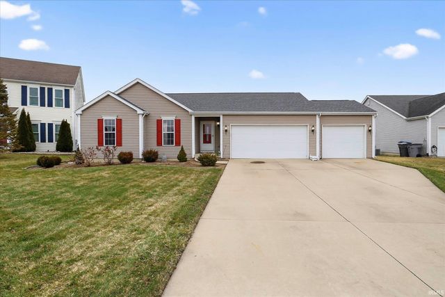 516 Loveland Pass Court, Osceola, IN 46561