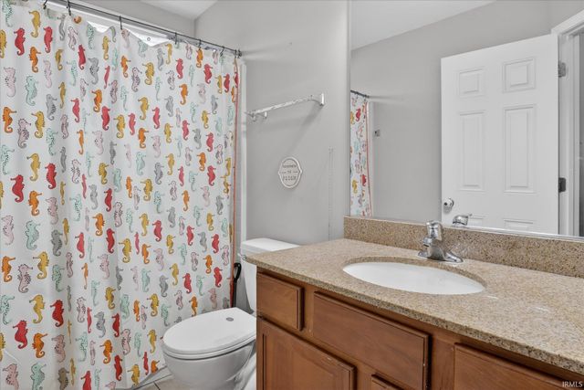 516 Loveland Pass Court, Osceola, IN 46561