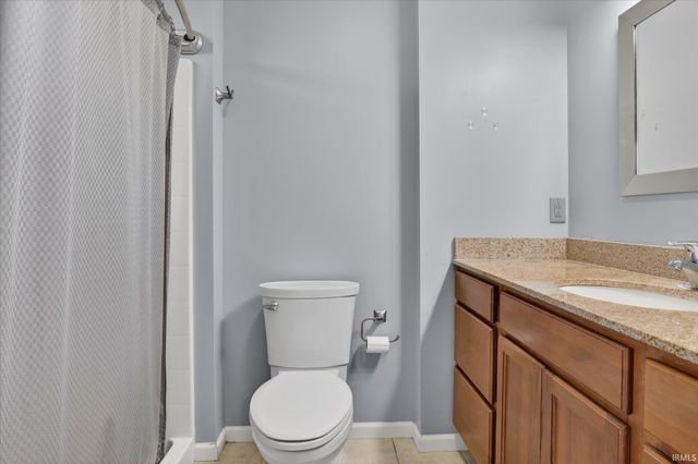 516 Loveland Pass Court, Osceola, IN 46561