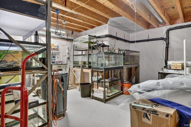 516 Loveland Pass Court, Osceola, IN 46561