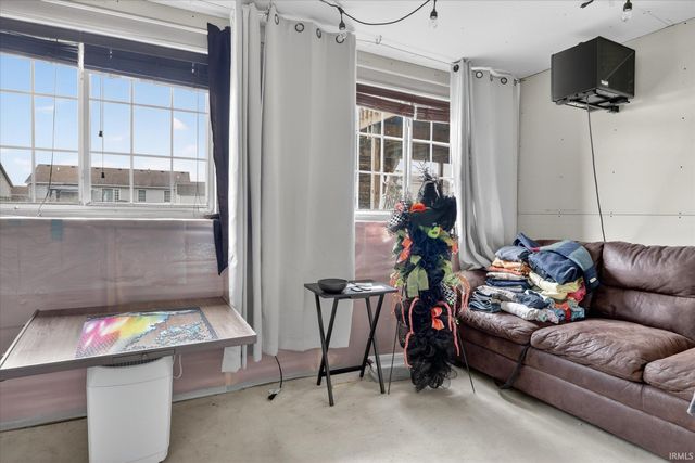 516 Loveland Pass Court, Osceola, IN 46561