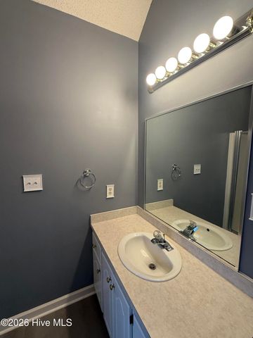 102 N Woodridge Drive, Pikeville, NC 27863