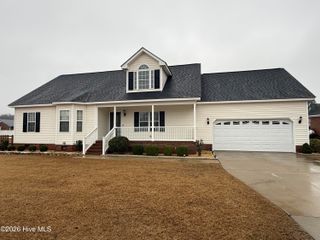 102 N Woodridge Drive, Pikeville, NC 27863