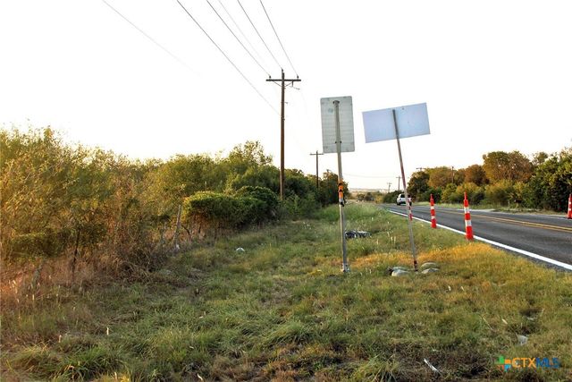 11445 Fm 1854, Dale, TX 78616