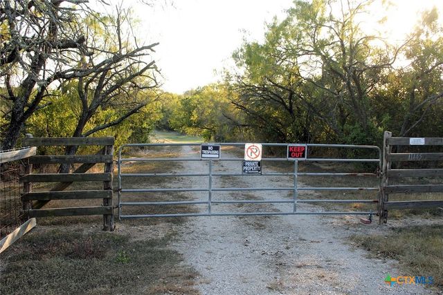 11445 Fm 1854, Dale, TX 78616