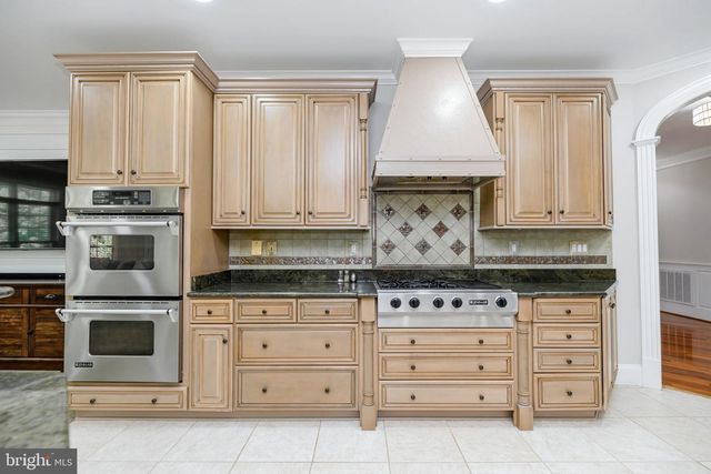5200 TRUNNION TRL, Woodbridge, VA 22192