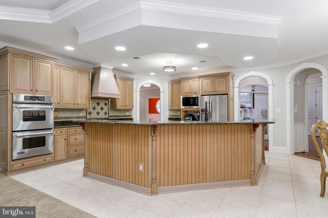 5200 TRUNNION TRL, Woodbridge, VA 22192
