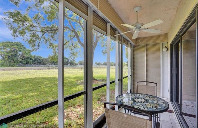 143 S Laurel Drive 604, Margate, FL 33063