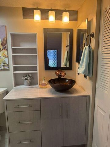 143 S Laurel Drive 604, Margate, FL 33063