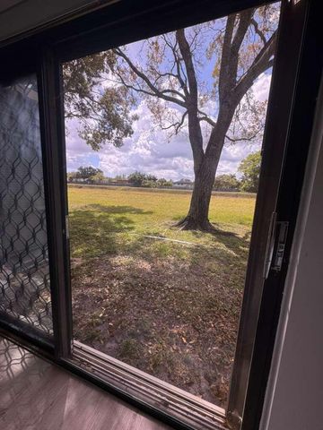 143 S Laurel Drive 604, Margate, FL 33063