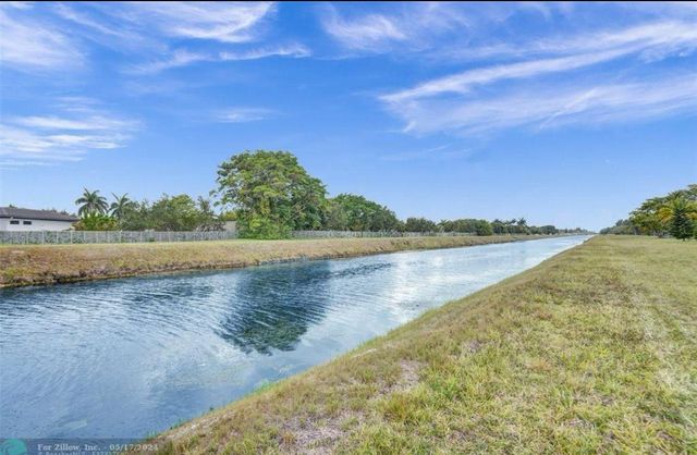 143 S Laurel Drive 604, Margate, FL 33063