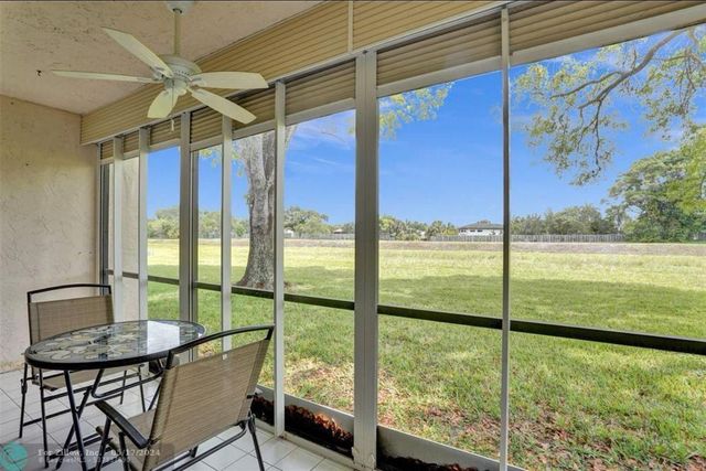 143 S Laurel Drive 604, Margate, FL 33063