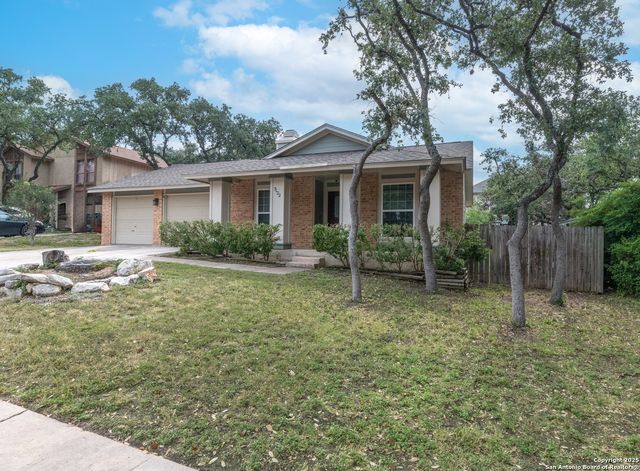 7122 Ranch Hill Dr, San Antonio, TX 78250