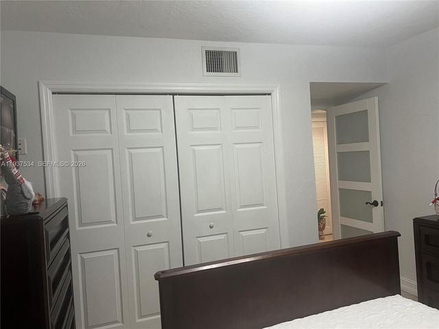 1461 E 9th Ct, Hialeah, FL 33010