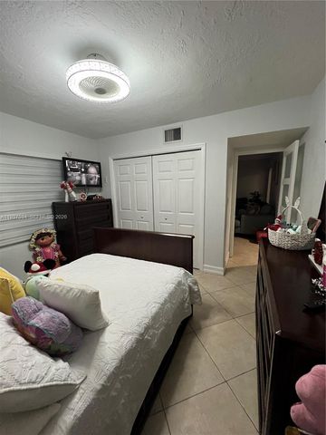 1461 E 9th Ct, Hialeah, FL 33010