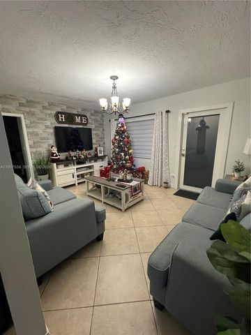 1461 E 9th Ct, Hialeah, FL 33010