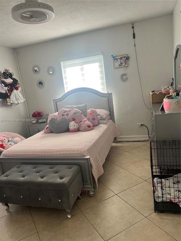 1461 E 9th Ct, Hialeah, FL 33010