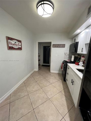 1461 E 9th Ct, Hialeah, FL 33010