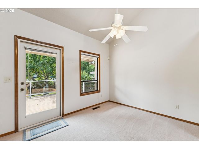 12840 Sw BARBERRY Dr, Beaverton, OR 97008
