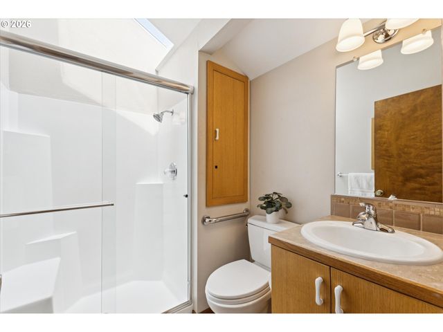 12840 Sw BARBERRY Dr, Beaverton, OR 97008