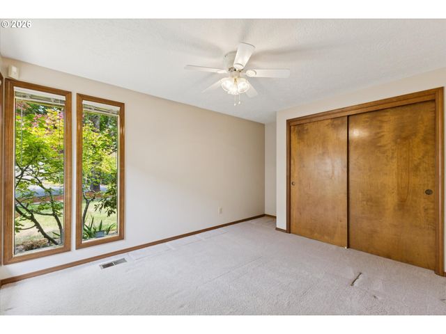 12840 Sw BARBERRY Dr, Beaverton, OR 97008
