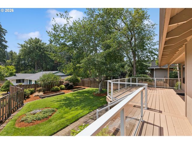 12840 Sw BARBERRY Dr, Beaverton, OR 97008