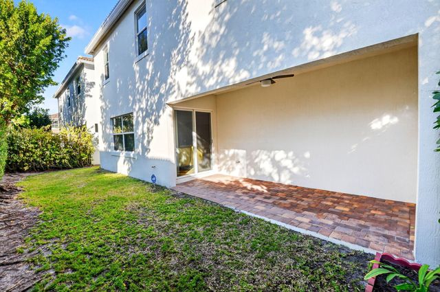 3637 Whispering Cypress Lane, Boynton Beach, FL 33435