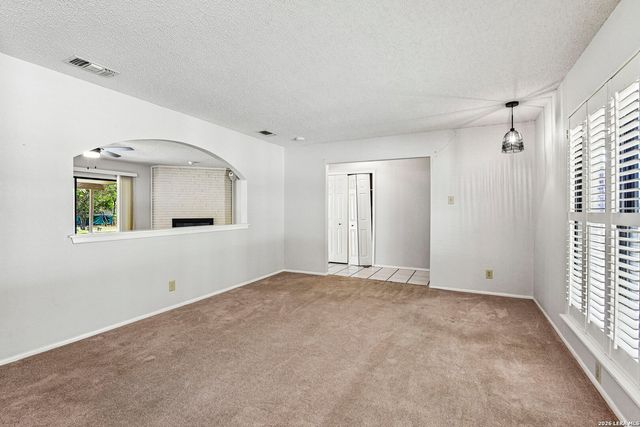 8714 MIDCROWN DR, Windcrest, TX 78239