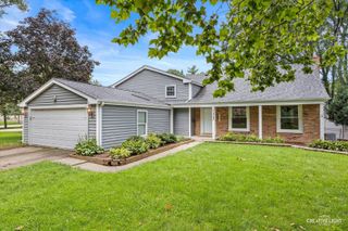 1333 Briarwood Drive, Naperville, IL 60540