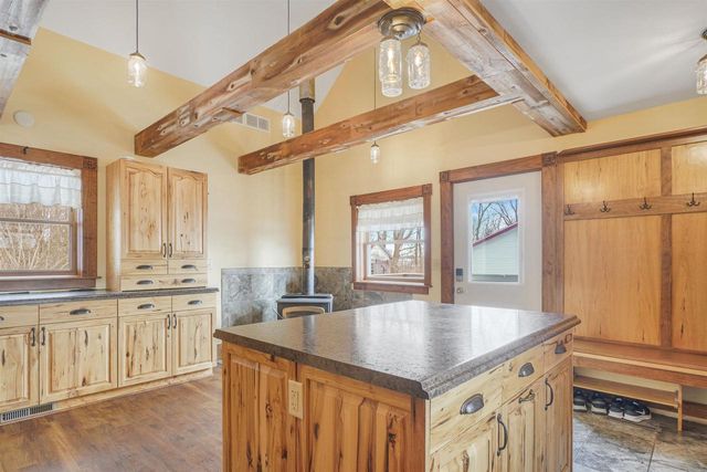 N430 HOPKINS Road, Arlington, WI 53911