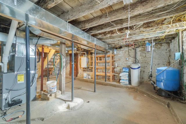 N430 HOPKINS Road, Arlington, WI 53911