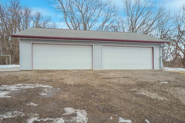 N430 HOPKINS Road, Arlington, WI 53911