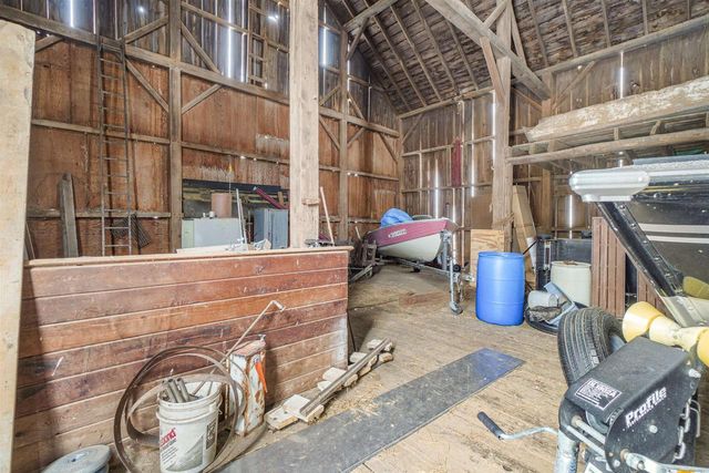 N430 HOPKINS Road, Arlington, WI 53911