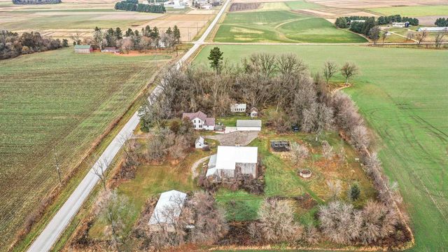 N430 HOPKINS Road, Arlington, WI 53911