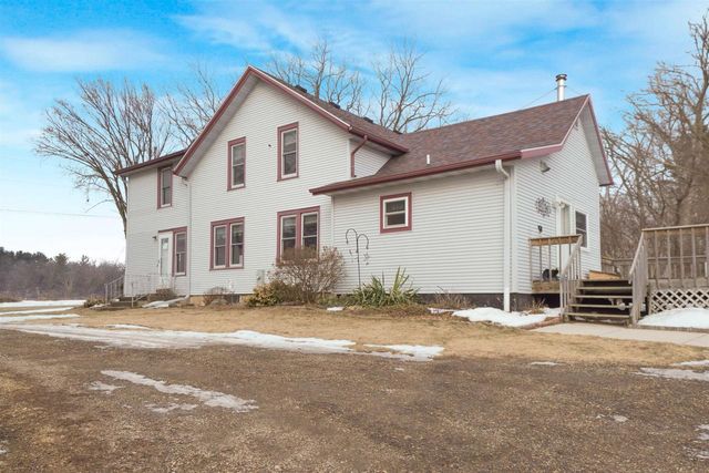 N430 HOPKINS Road, Arlington, WI 53911