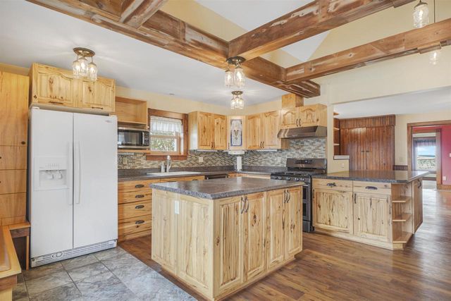 N430 HOPKINS Road, Arlington, WI 53911