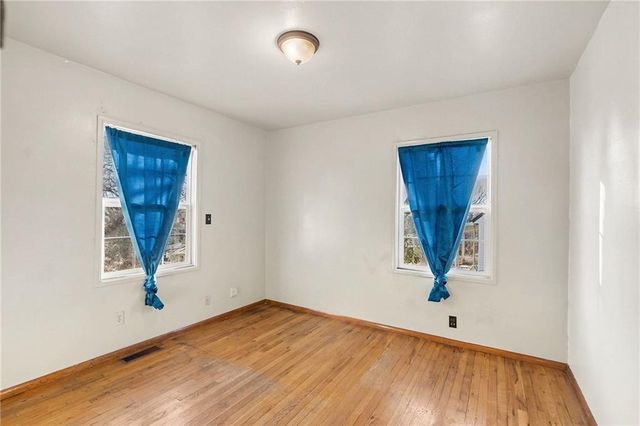 7703 E 50th Street, Kansas City, MO 64129