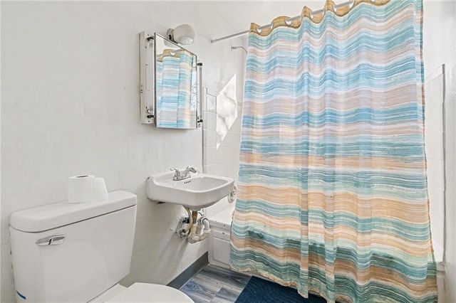 7703 E 50th Street, Kansas City, MO 64129